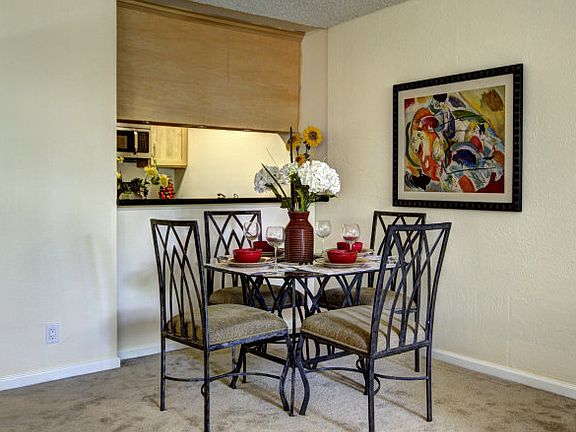 4th image of 980 Kiely Blvd Unit 308