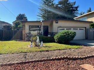 10611 Mark St, Oakland, CA 94605