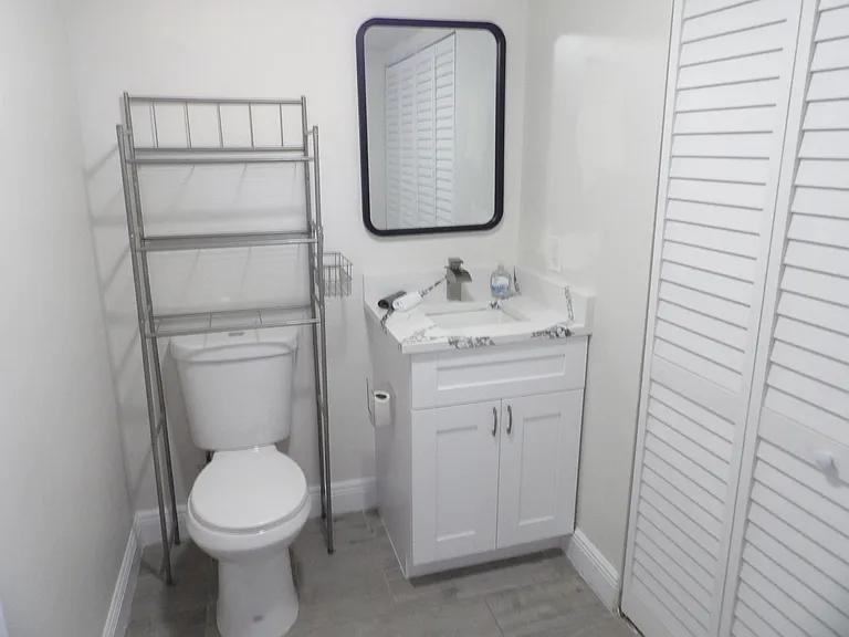 3845 Victoria Dr — Photo 9