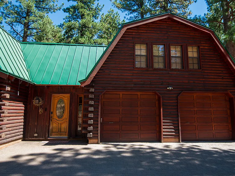 Front house with 2 door garage