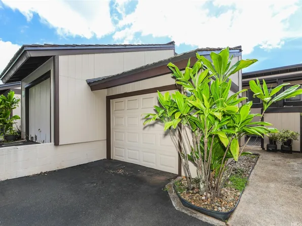 98-1070 Komo Mai Dr #104, Aiea, HI 96701