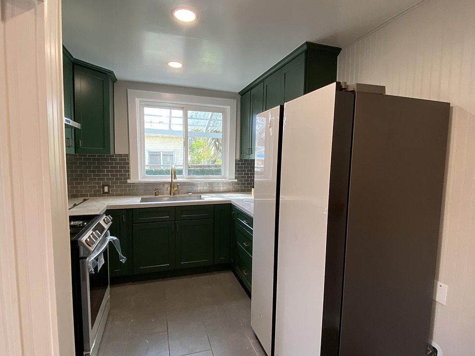 1st image of 733 N Kenmore Ave