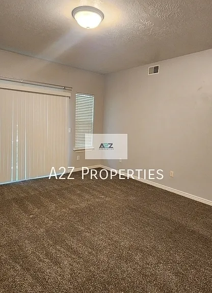 504 N Seven Peaks Blvd #1 — Photo 5