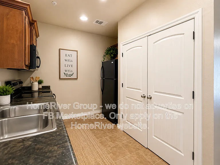 914 SW 92nd St — Photo 4