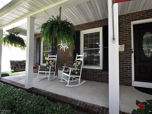 3rd image of 209 Quail Ln S