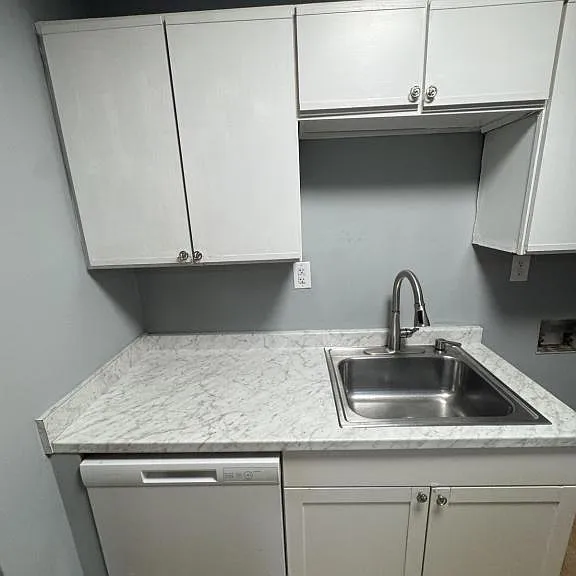 9841 Crusader Dr — Photo 2