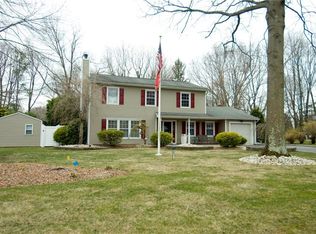 3 Sutton Ct, Matawan, NJ 07747
