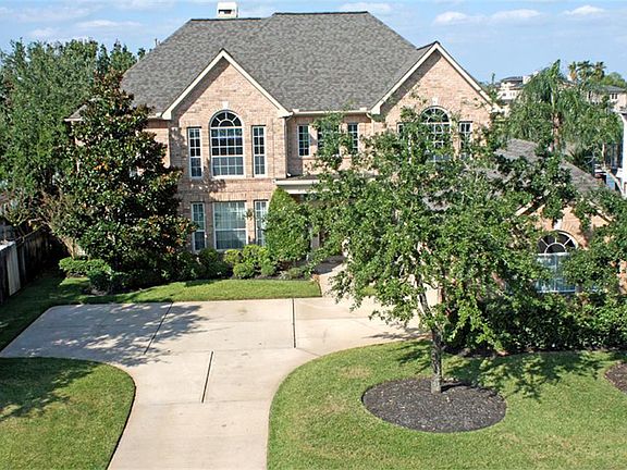 3rd image of 3911 Abbeywood Dr