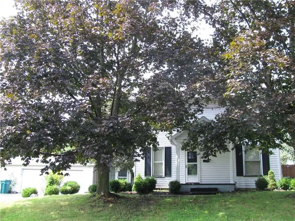 11 Quarry St, Greenville, PA 16125