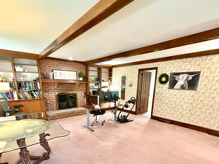 684 Steinman Ct — Photo 15