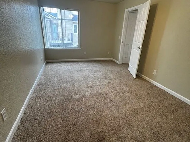 Carmel Woods Apartments — Photo 97