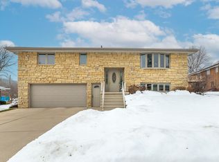 1650 Lori St, Dubuque, IA 52001