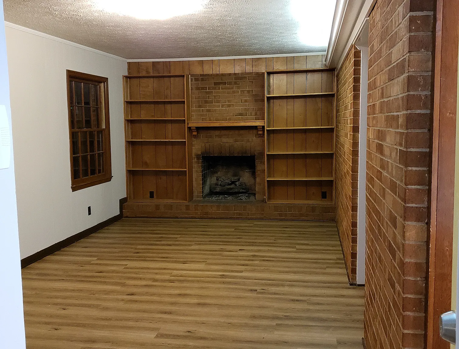 3 bed, 1.5 bath, 1404 sqft, $1,500 — Photo 4