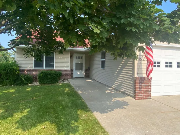 523 Golden Grove Dr, Evansville, WI 53536