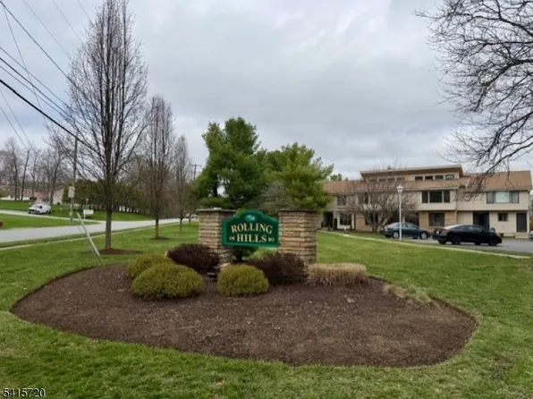 301 Cheyenne Rd, Andover, NJ 07821