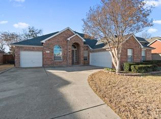 2211 Forest Creek Dr, Mansfield, TX 76063