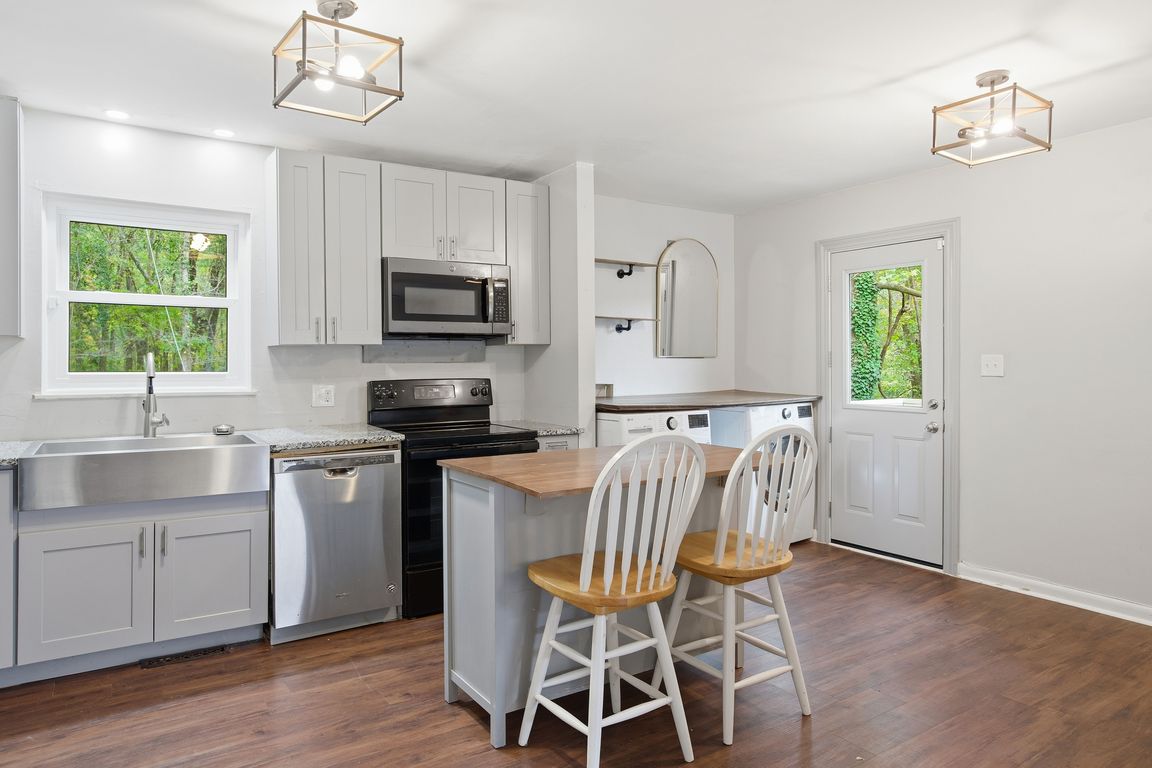 next background image