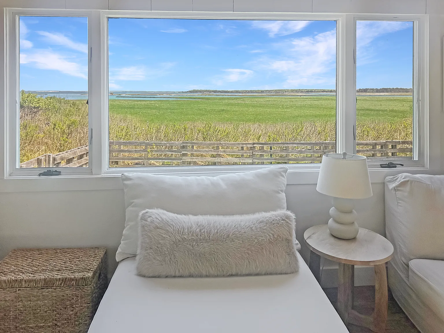 Waterfront 2 Bed 1 Bath Available July or Aug 15K — Photo 3