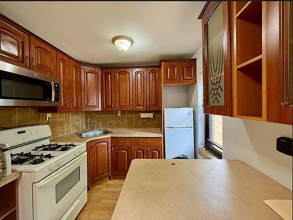 3rd image of 290 Bay 17 St #3