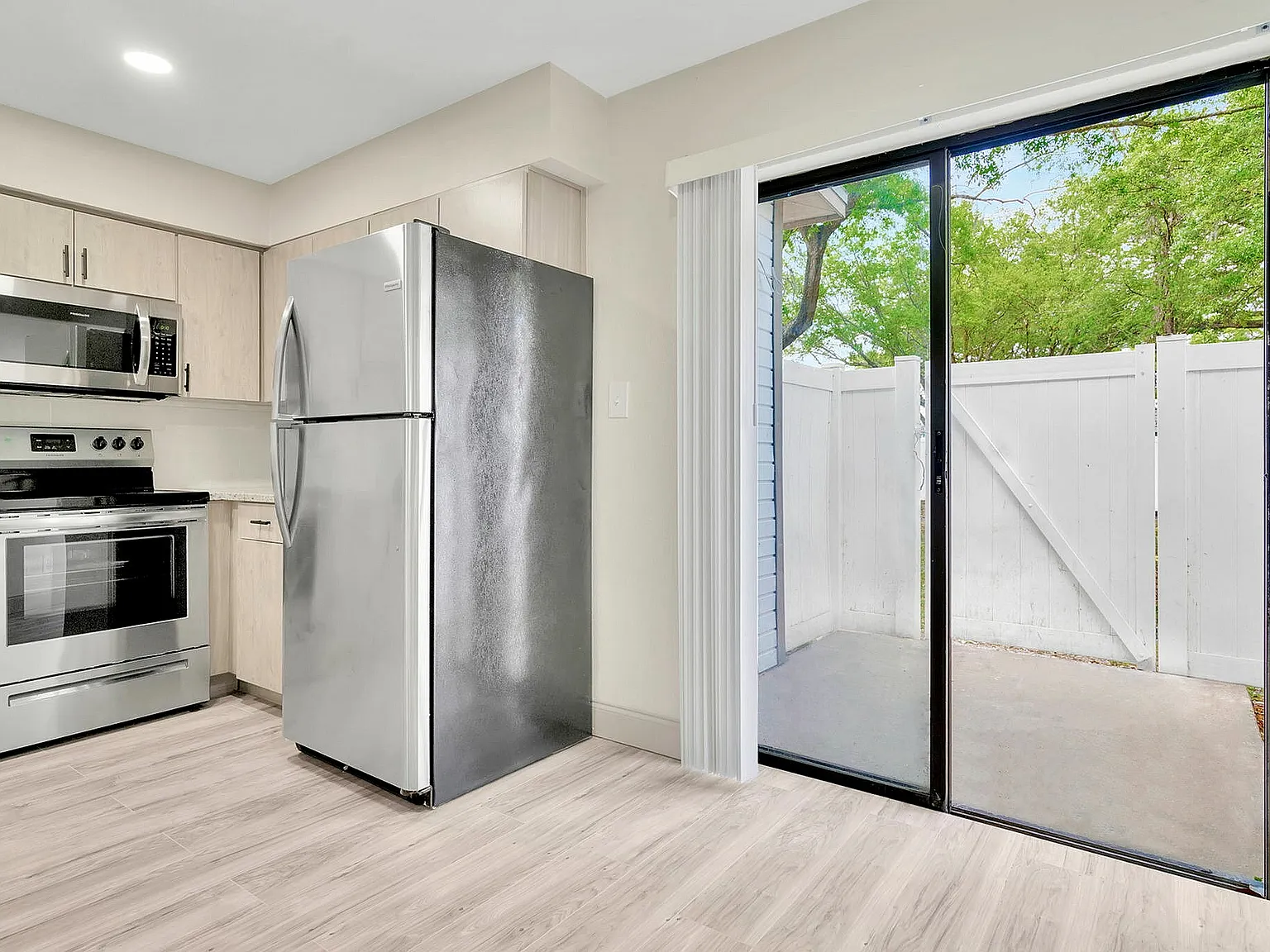 Temple Crest Townhomes — Photo 4