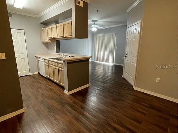 2nd image of 5602 Pinnacle Heights Cir APT 305