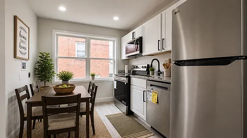 1615 28th Pl SE #1 Photo 1