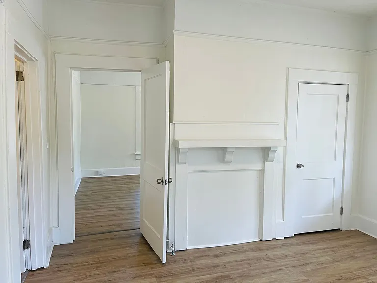 410 Alford St — Photo 16