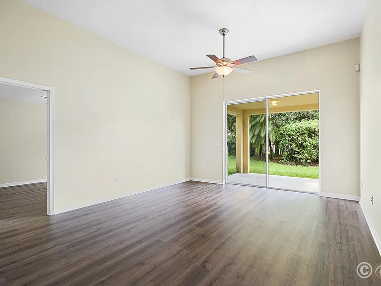 6328 Bridgecrest Dr — Photo 10