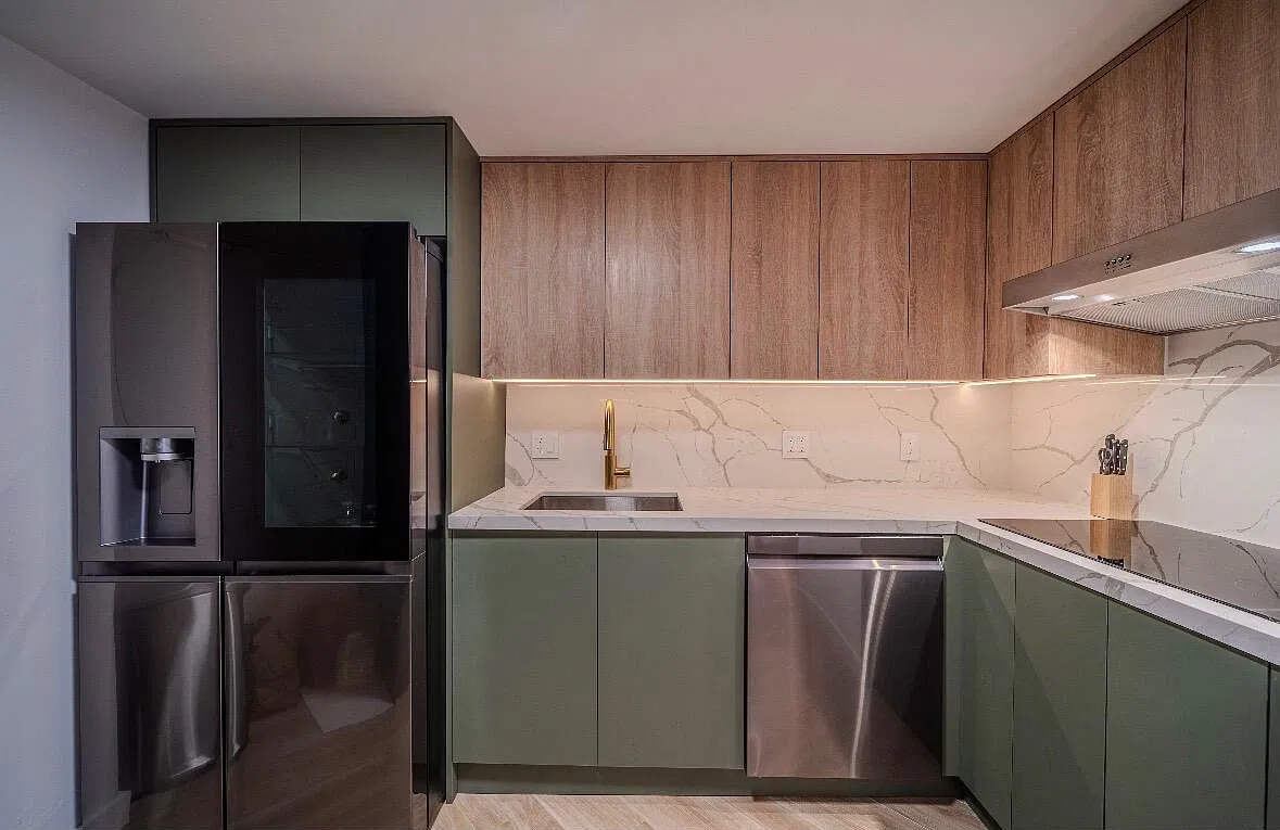 801 Brickell Bay Dr — Photo 1
