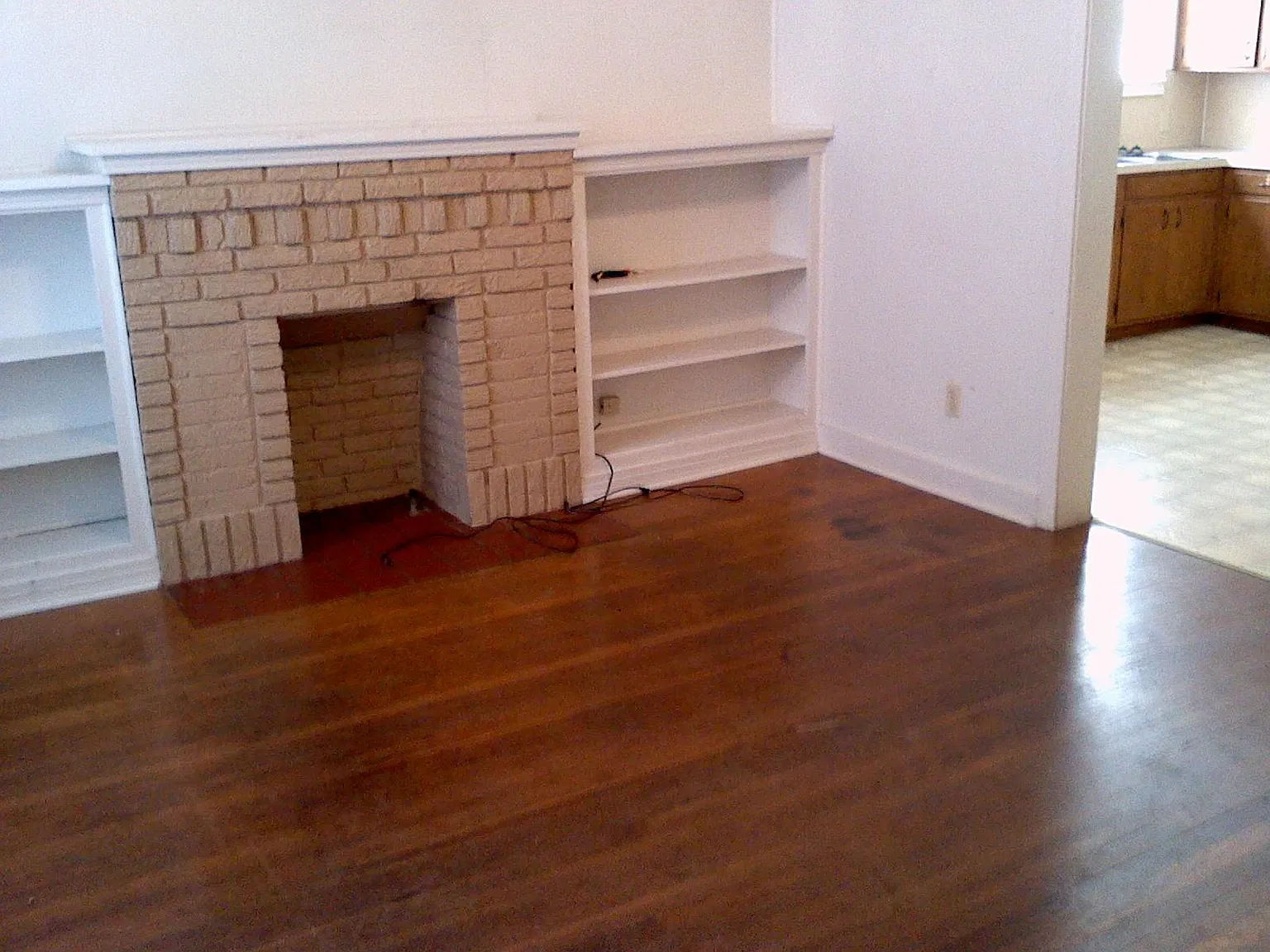 3 bed, 1500 sqft, $1,100 — Photo 3