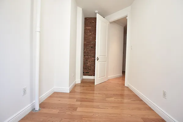 Rented by Compass | media 7