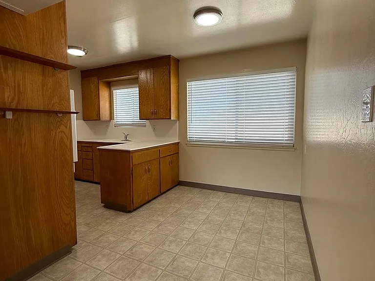 1551 Alta Glen Dr — Photo 5