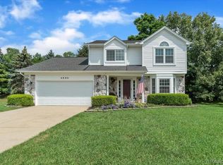 2565 W Bloomfield Oaks Dr, West Bloomfield, MI