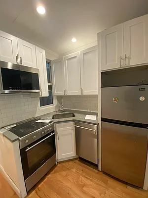 Rented by Crosstown Apartments NYC | media 7