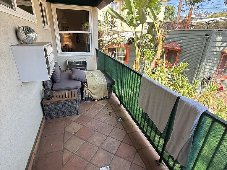 1045 N Edinburgh Ave #4 — Photo 19