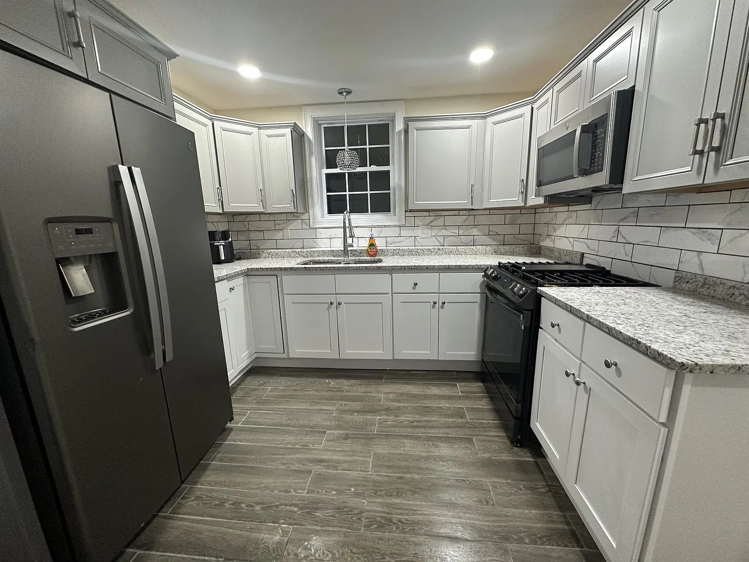 183 Jewett St — Photo 2