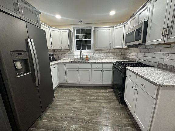 5th image of 183 Jewett St #1