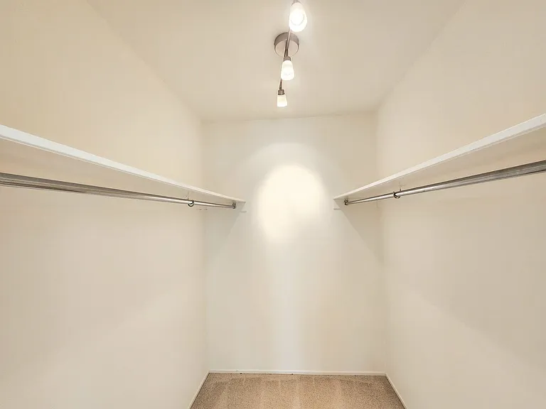 902 Peninsula Ave #405 — Photo 30