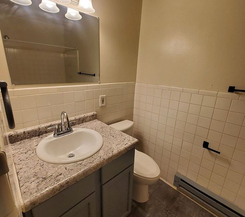 1st image of 342-344 W Main St #344-4