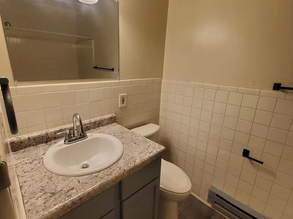 342-344 W. Main St (Commercial First Floor + 7 Apartments), 342-344 W Main St #344-4, Waukesha, WI 53186