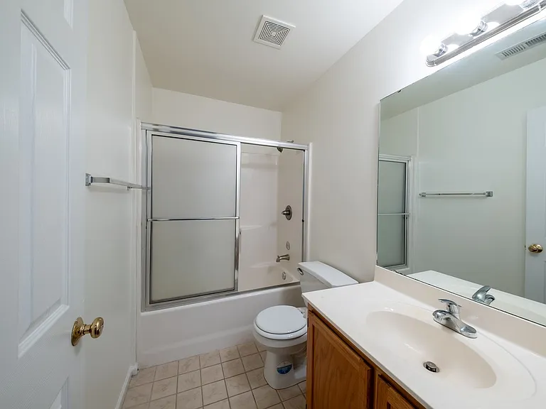 604 Spring Garden St — Photo 11