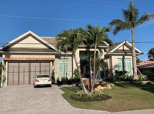 2164 Tarpon Rd, Naples, FL 34102