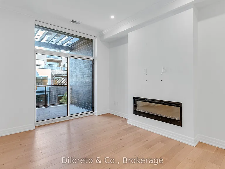 1880 Gordon St #214 — Photo 14