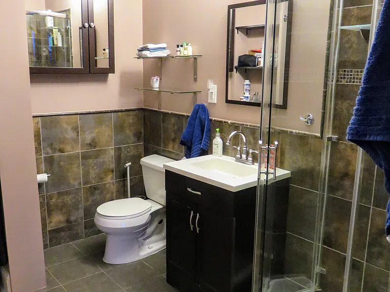 2604 Mozart Pl NW — Photo 8