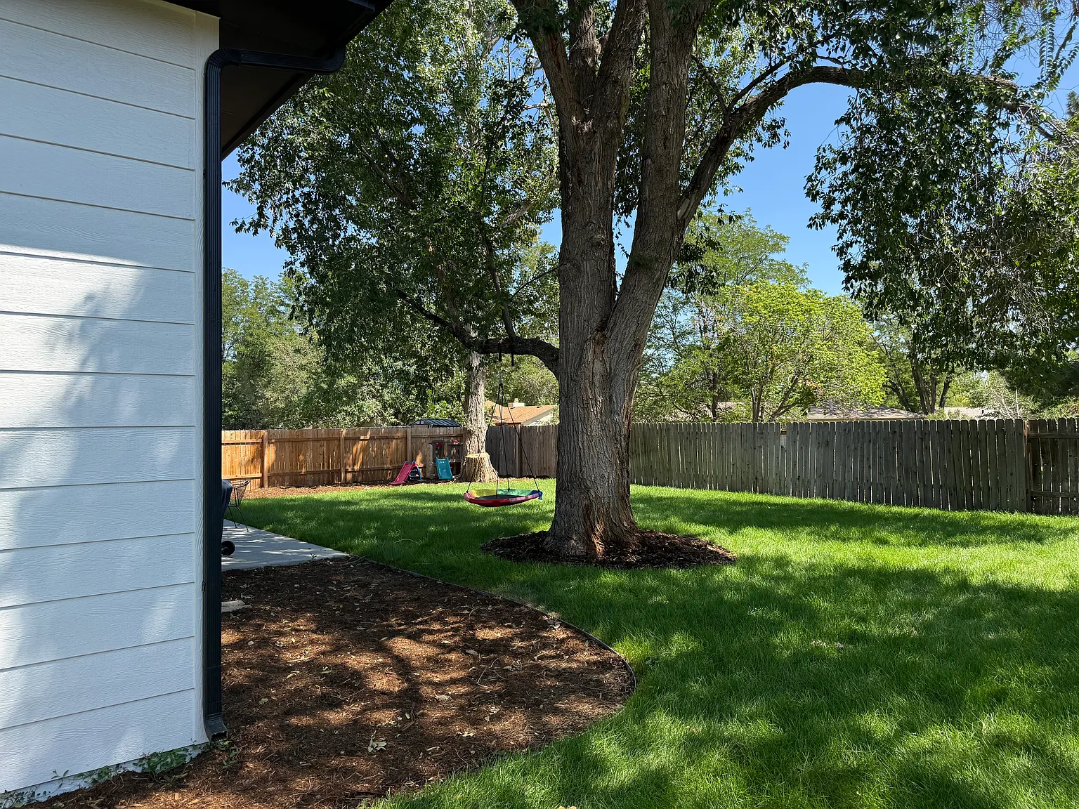 3 bed, 2200 sqft, $2,800 — Photo 3