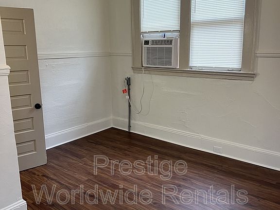 4th image of 2900 Beacon Ave #3