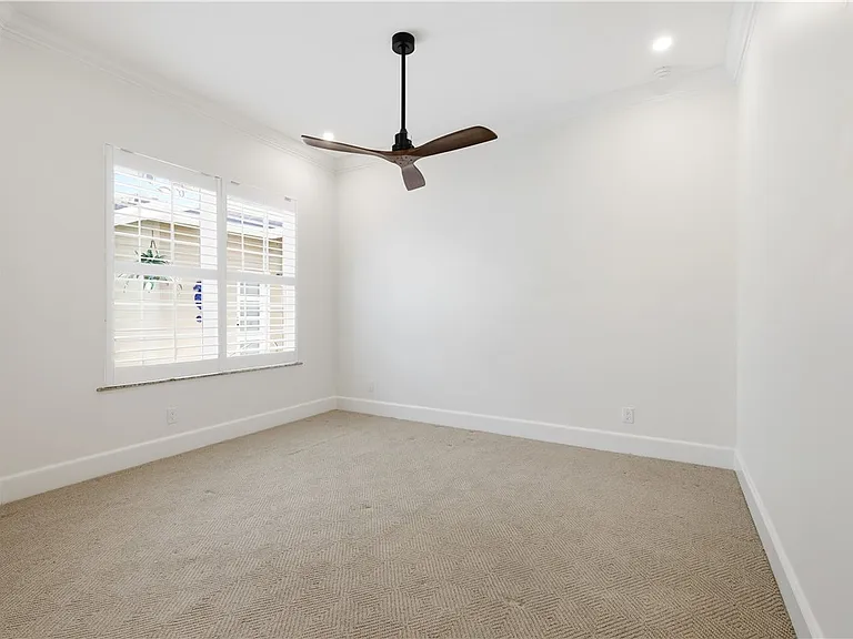 5545 E Harbor Village Dr — Photo 15