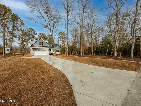 312 Ramonas Lake Court, New Bern, NC 28560