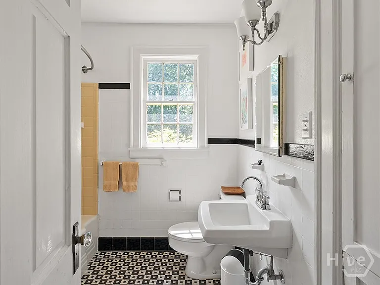 321 Milledge Hts — Photo 10