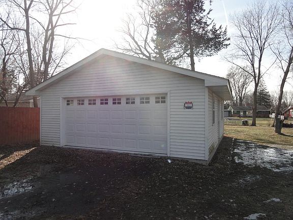 2nd image of 3531 White Bear Ave